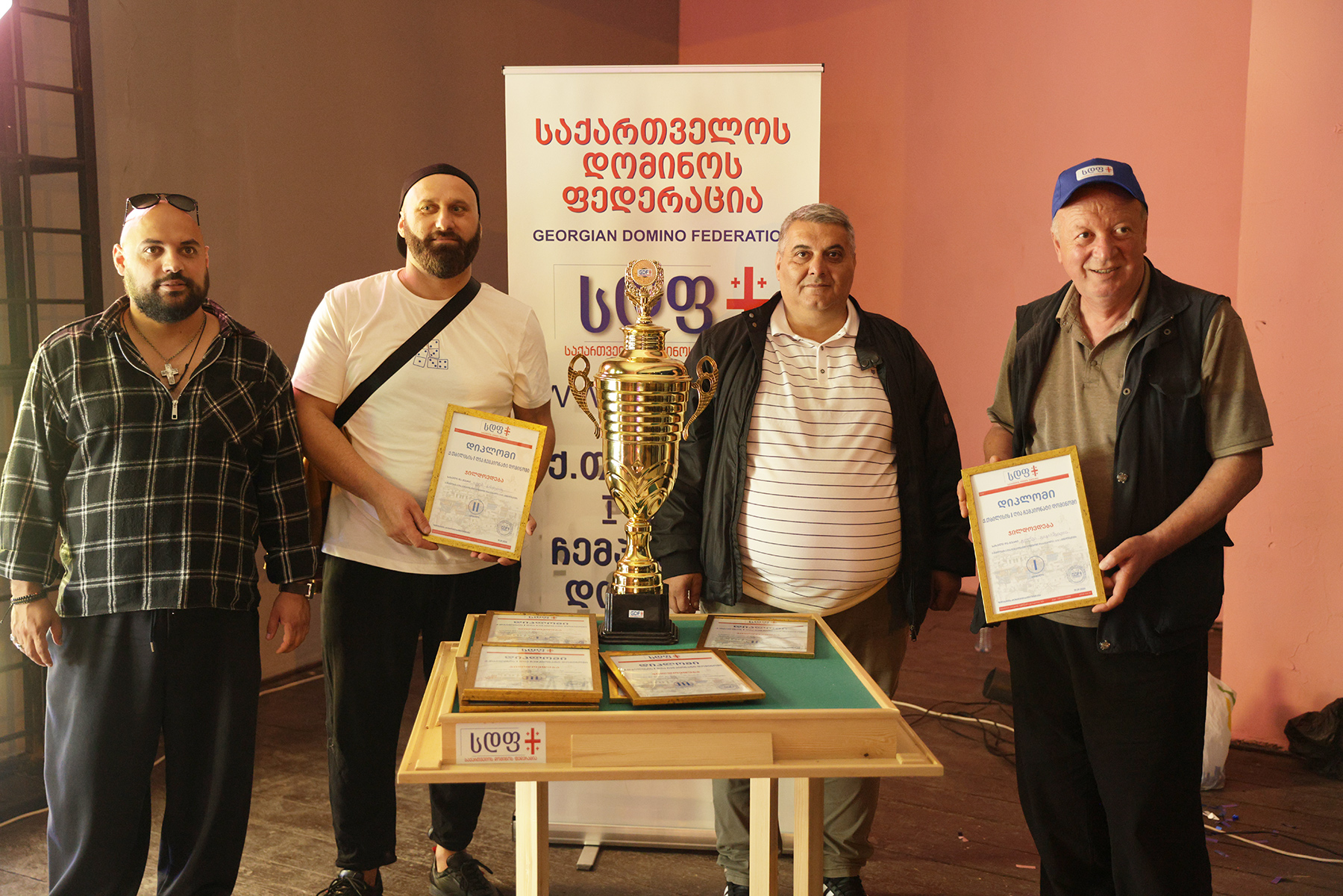 გამარჯვებულები
